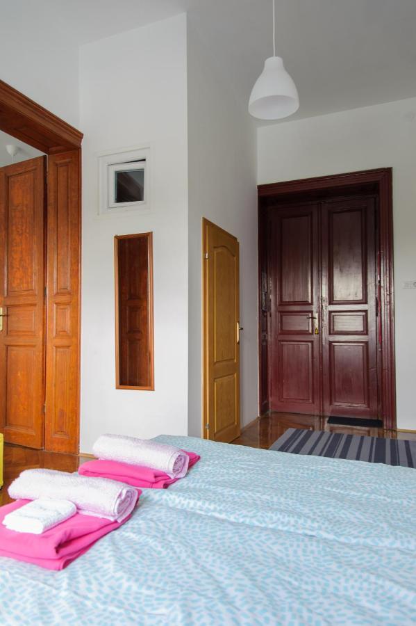 Cozy River View Apartment カルロヴァッツ エクステリア 写真